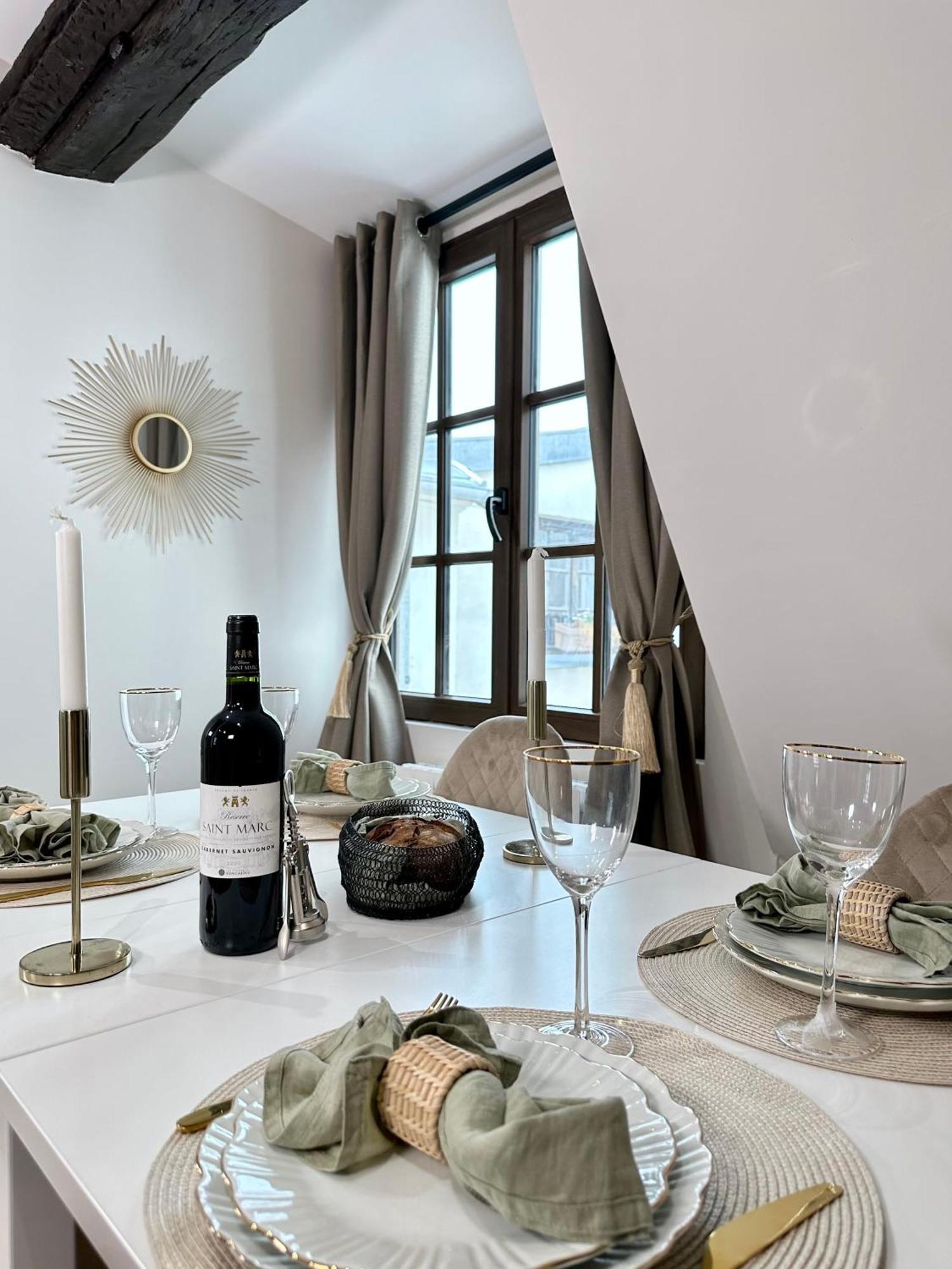 Le Marais' Finest Luxurious Apartment Paris Bagian luar foto