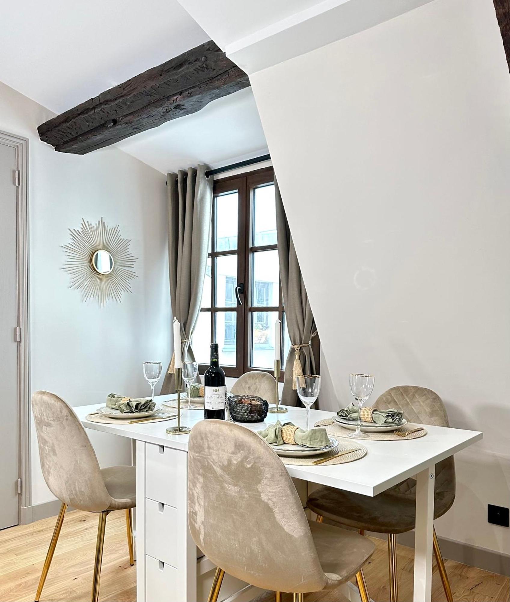 Le Marais' Finest Luxurious Apartment Paris Bagian luar foto