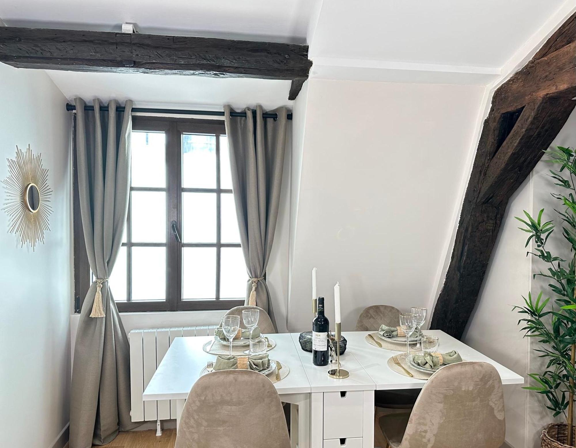 Le Marais' Finest Luxurious Apartment Paris Bagian luar foto