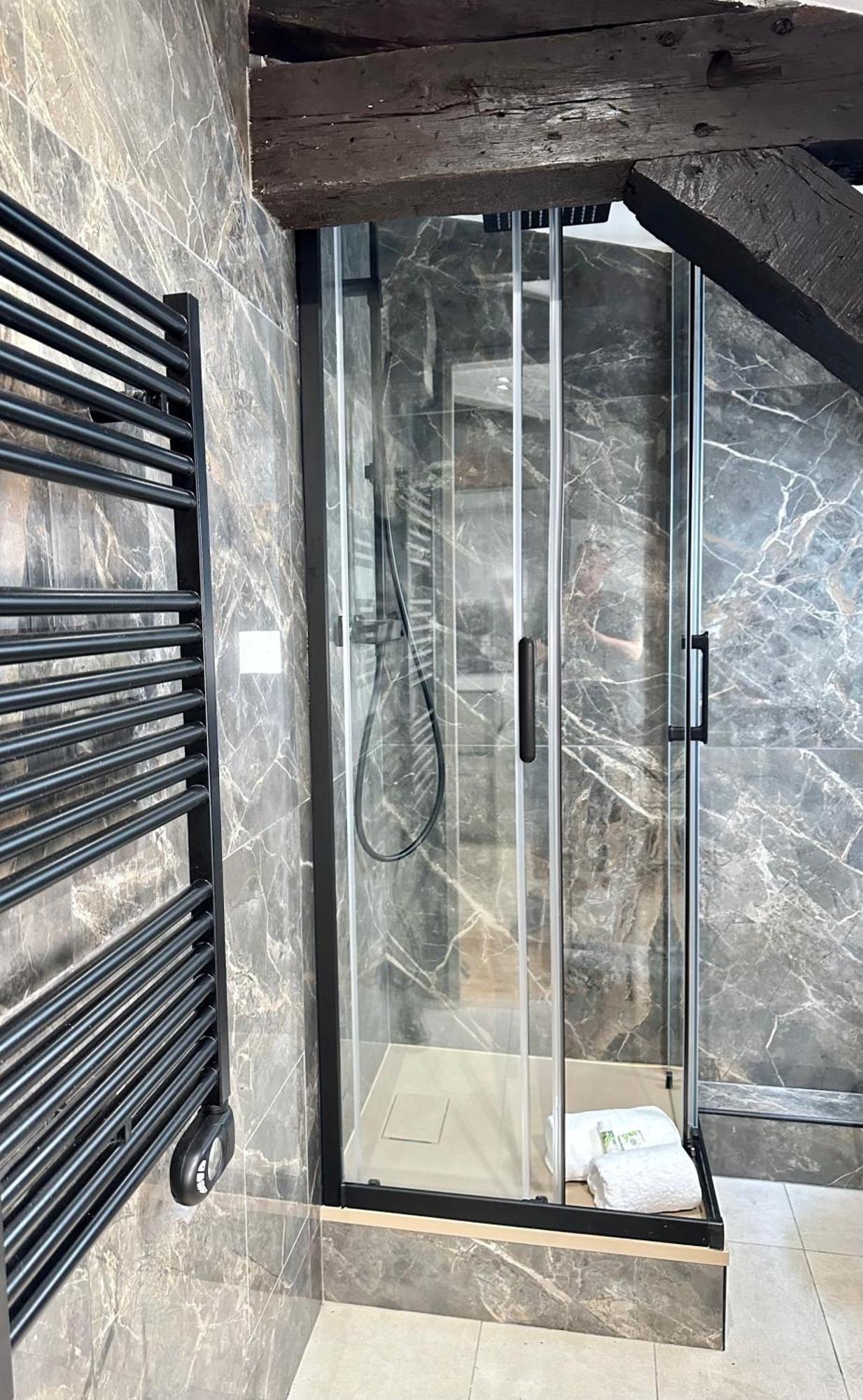 Le Marais' Finest Luxurious Apartment Paris Bagian luar foto