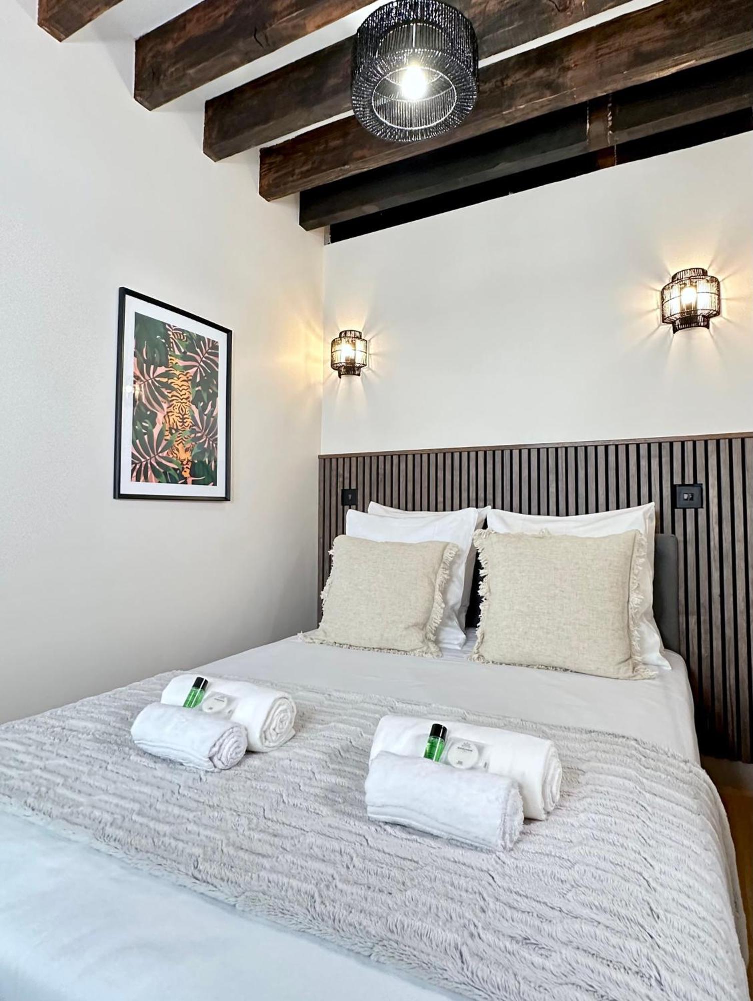 Le Marais' Finest Luxurious Apartment Paris Bagian luar foto